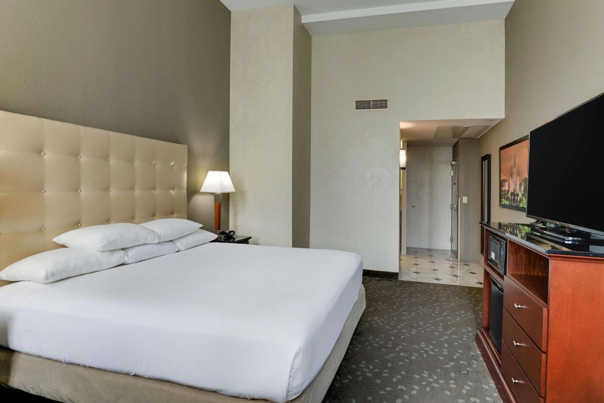 Drury Plaza Hotel New Orleans  Kültér fotó